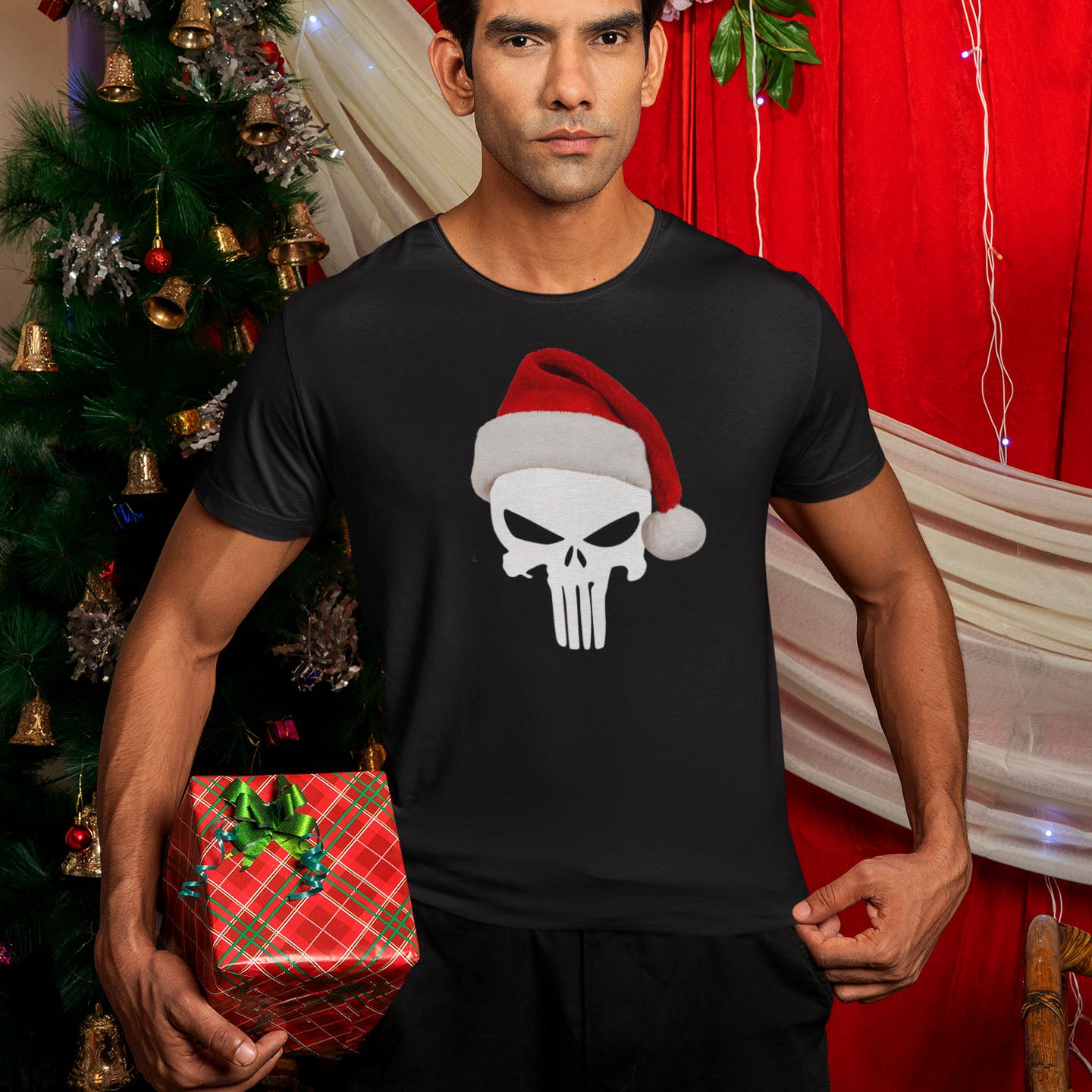 Punisher With Santa Hat | Mens/Unisex Short Sleeve T-Shirt - Rise of The New Media